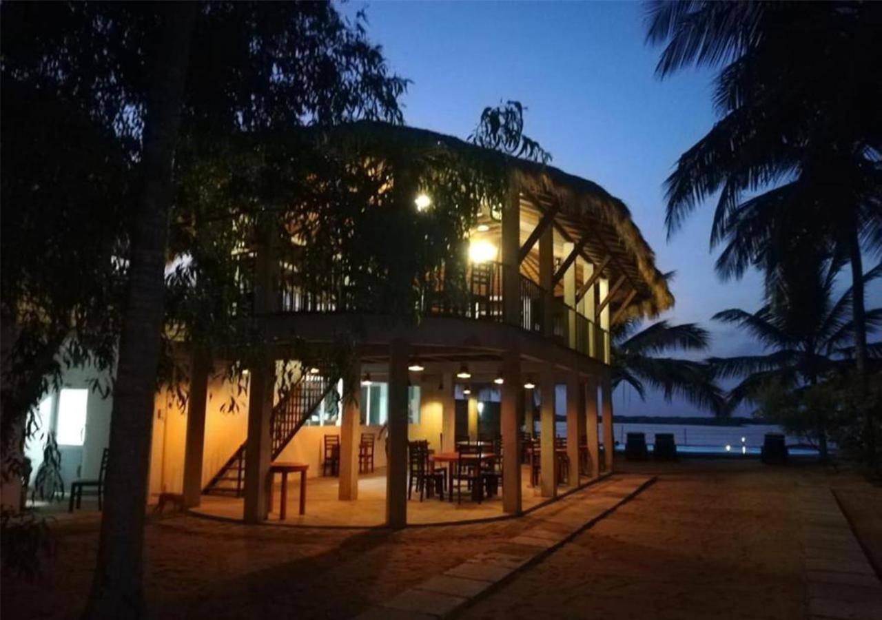 The Blue Lagoon Resort Kalpitiya Εξωτερικό φωτογραφία